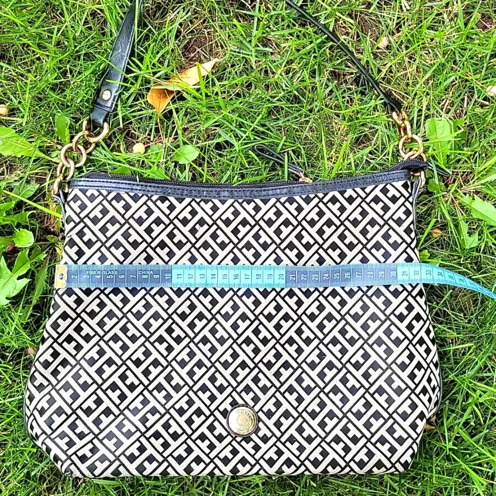 Vintage Tommy Hilfiger Shoulder Purse